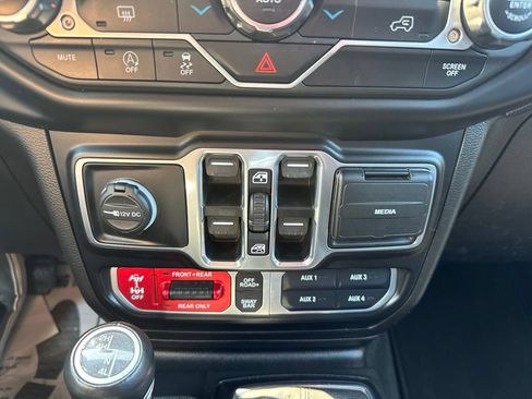 Used 2021 Jeep Wrangler Unlimited Rubicon AWD/4WD image 21
