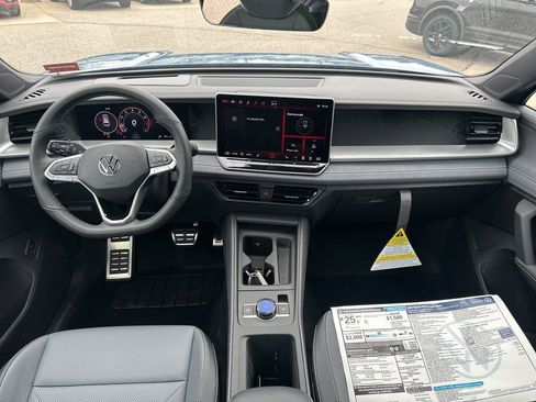 New 2026 Volkswagen Tiguan SE R-Line AWD/4WD image 12