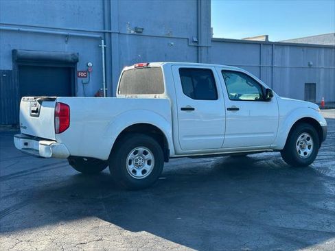 Used 2018 Nissan Frontier S RWD image 8