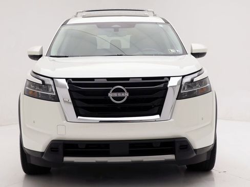 Used 2023 Nissan Pathfinder Platinum image 4