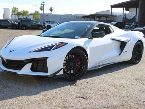 Used 2025 Chevrolet Corvette Z06 w/ Stealth Interior Trim Package image 12