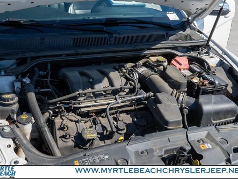 Used 2013 Ford Taurus Limited image 30