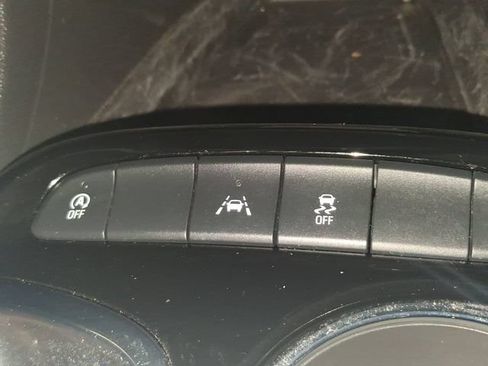 Used 2023 Buick Encore GX Preferred FWD image 35