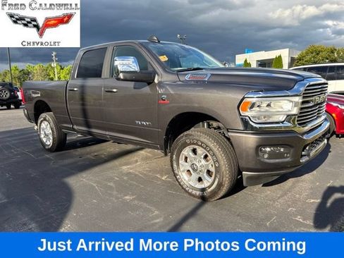 Used 2024 RAM 2500 Laramie AWD/4WD image 3