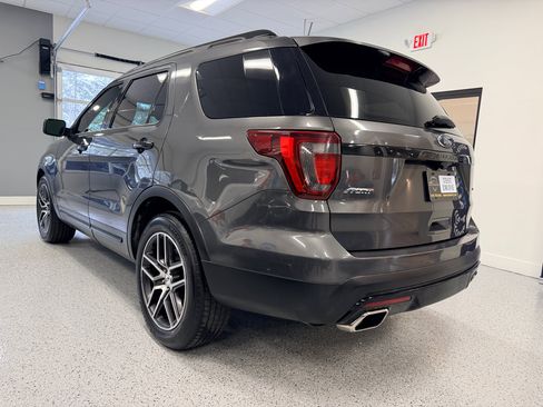 Used 2017 Ford Explorer Sport w/ Equipment Group 401A image 5