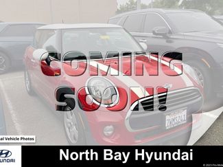 Used 2017 MINI Cooper 2-Door Hardtop FWD video 1