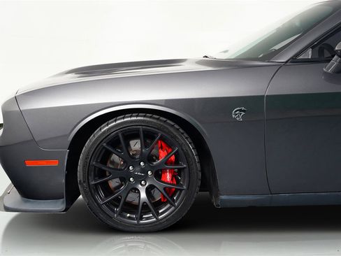 Used 2016 Dodge Challenger SRT Hellcat RWD image 22