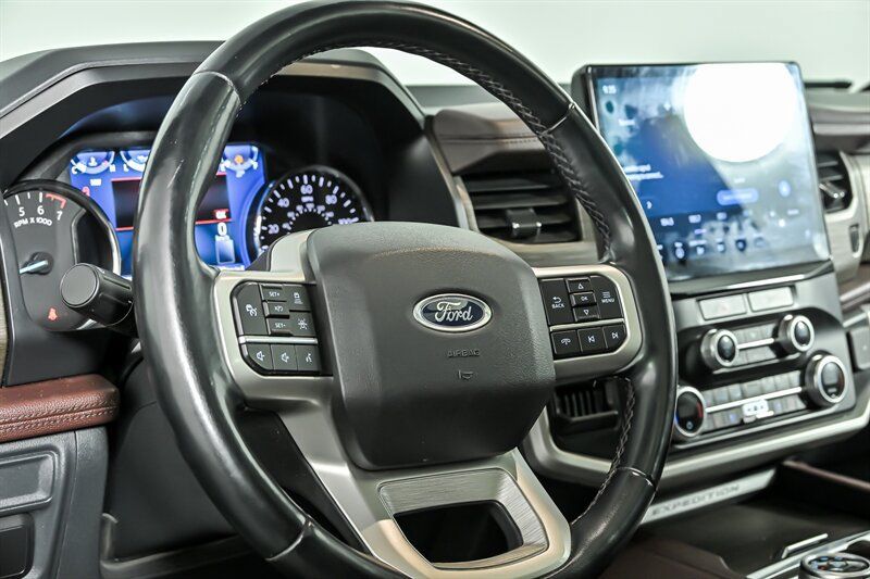 Used 2022 Ford Expedition Limited AWD/4WD image 19
