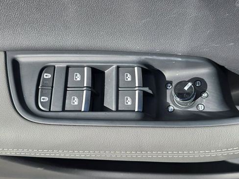 Used 2025 Audi Q8 Premium Plus image 28