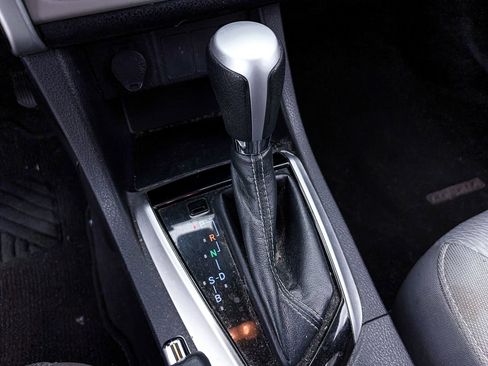 Used 2018 Toyota Corolla LE w/ Carpet Mat Package (TMS) image 16