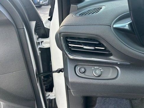 New 2026 Buick Envista Preferred w/ Convenience II Package image 16