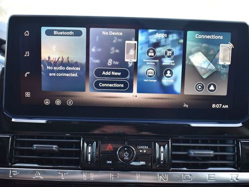 New 2026 Nissan Pathfinder Platinum w/ Accent Package FWD image 39