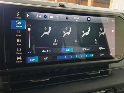 Used 2024 Jeep Wrangler Sahara image 5