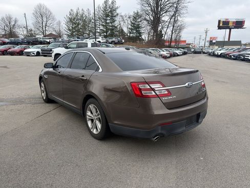 Used 2015 Ford Taurus SEL image 5