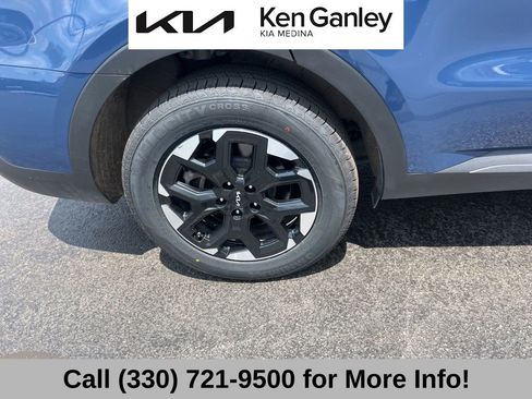 Certified 2024 Kia Sorento S w/ Panoramic Sunroof Package FWD image 23
