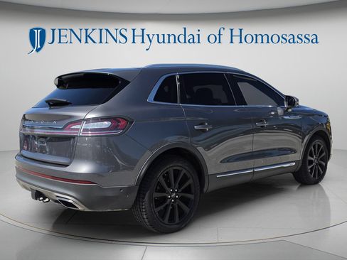 Used 2022 Lincoln Nautilus Reserve w/ Equipment Group 201A FWD image 5