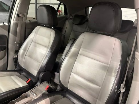 Used 2015 Buick Encore Leather AWD/4WD image 9