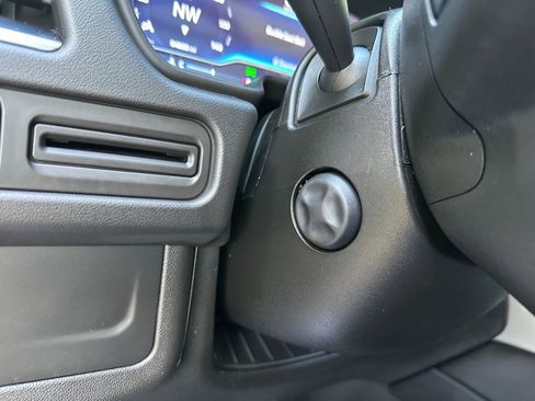 Used 2022 Chevrolet Suburban Z71 w/ Luxury Package AWD/4WD image 42