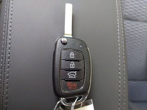 Used 2021 Hyundai Tucson SE w/ Cargo Package image 26