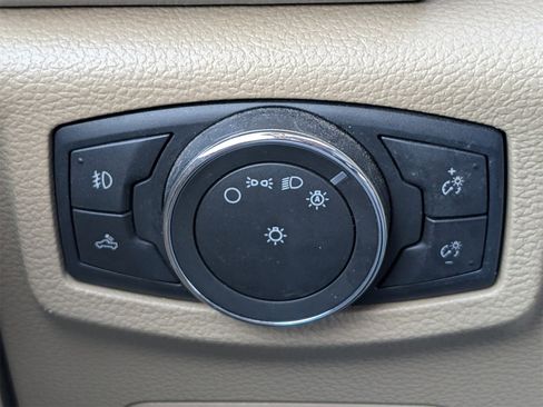 Used 2018 Ford F150 Lariat image 22