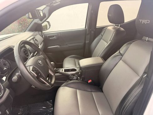 Used 2023 Toyota Tacoma TRD Off-Road w/ Technology Package image 12