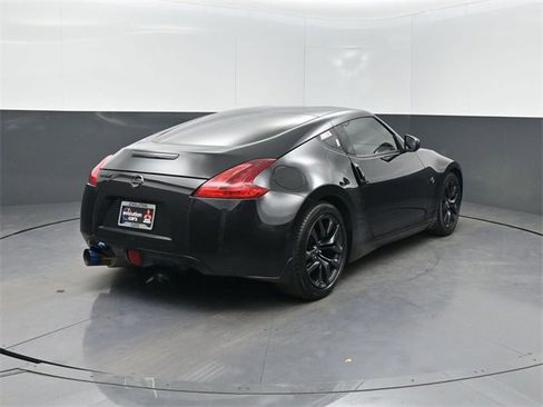 Used 2018 Nissan 370Z Coupe w/ Z34 Heritage Edition - Black image 25