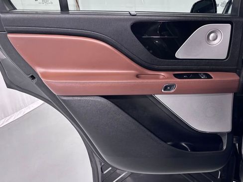 Used 2020 Lincoln Aviator Reserve w/ Equipment Group 201A image 22