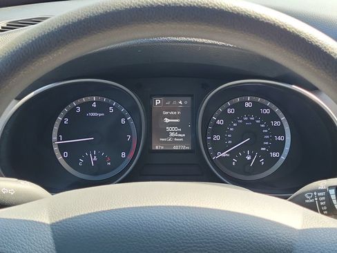Used 2018 Hyundai Santa Fe Sport FWD image 25