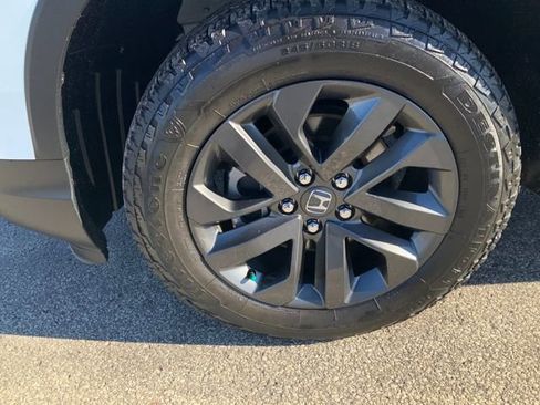 Used 2023 Honda Ridgeline Sport image 10