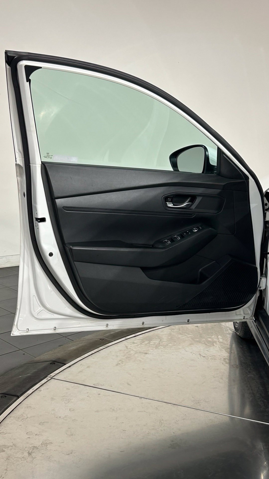 Used 2023 Honda Accord LX image 30