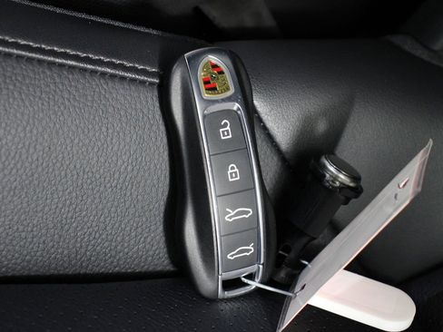 Certified 2026 Porsche Taycan image 31