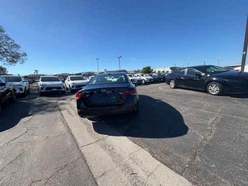 Used 2025 Nissan Sentra SV image 16