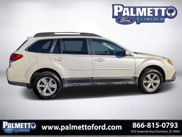 Used 2014 Subaru Outback 2.5i Premium AWD/4WD image 2