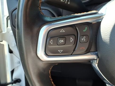 Used 2021 Jeep Wrangler Unlimited Sahara AWD/4WD image 13