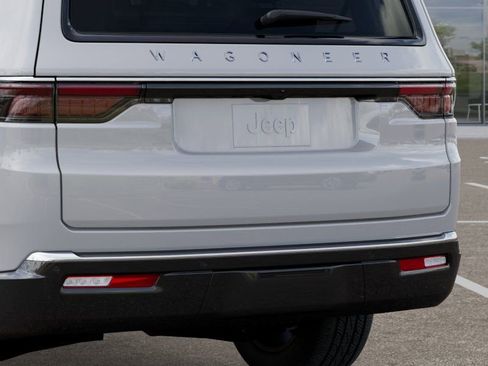 New 2025 Jeep Wagoneer 4WD image 13