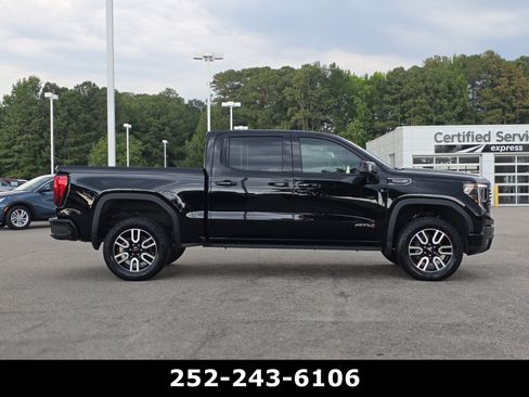 Used 2025 GMC Sierra 1500 AT4 w/ AT4 Premium Package AWD/4WD image 8