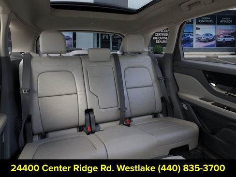 New 2026 Lincoln Corsair Premiere image 11