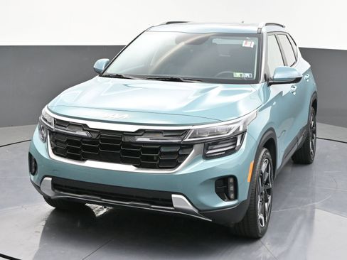 Used 2024 Kia Seltos SX w/ SX Sunroof Package AWD/4WD image 3
