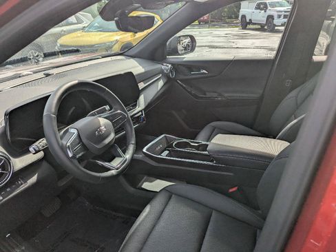Used 2025 Chevrolet Equinox LT w/ Convenience Package II AWD/4WD image 14