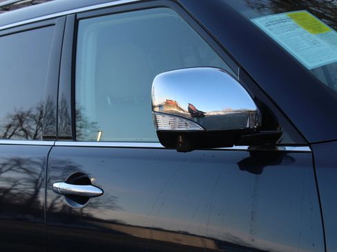 Used 2017 Nissan Armada SL image 38