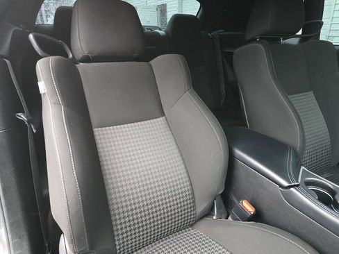 Used 2022 Dodge Challenger GT image 11