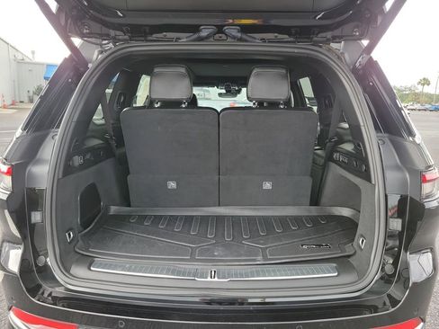 Used 2023 Jeep Grand Cherokee L Overland AWD/4WD image 9