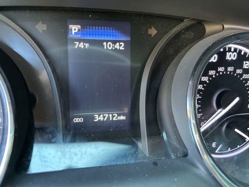 Used 2019 Toyota Camry LE image 43