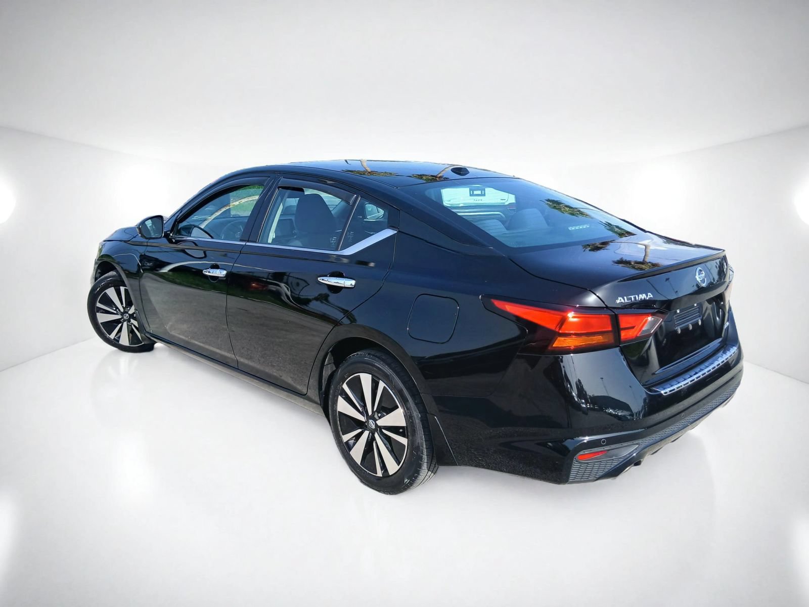 Used 2019 Nissan Altima 2.5 SV AWD/4WD image 4