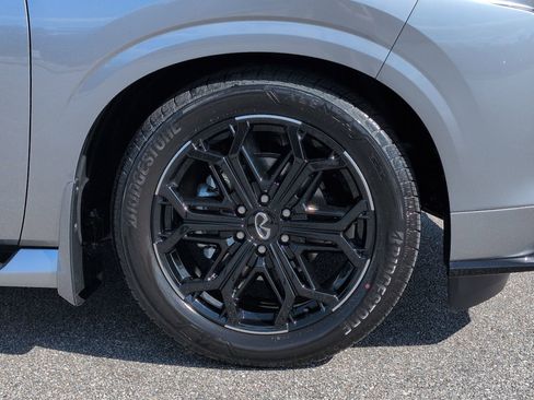 New 2026 INFINITI QX80 4WD image 12