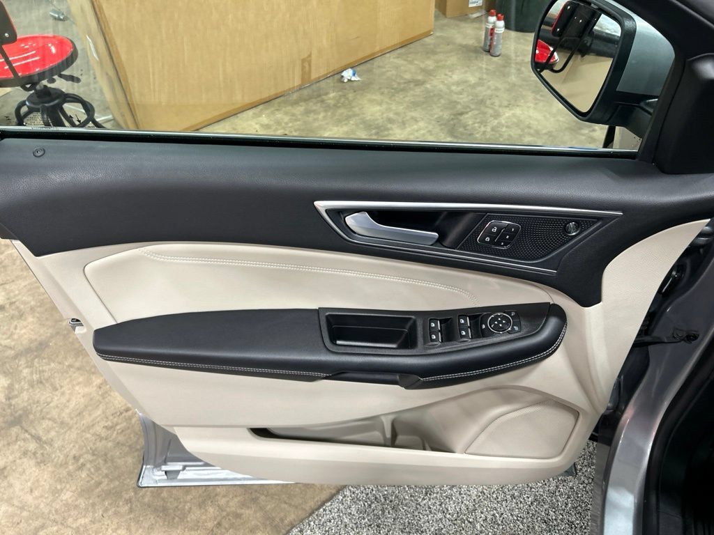 Used 2024 Ford Edge Titanium AWD/4WD image 14