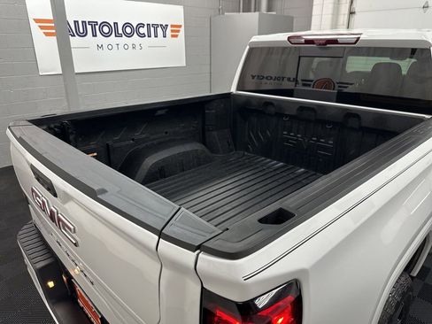 Used 2025 GMC Sierra 1500 AT4 w/ AT4 Premium Package AWD/4WD image 11