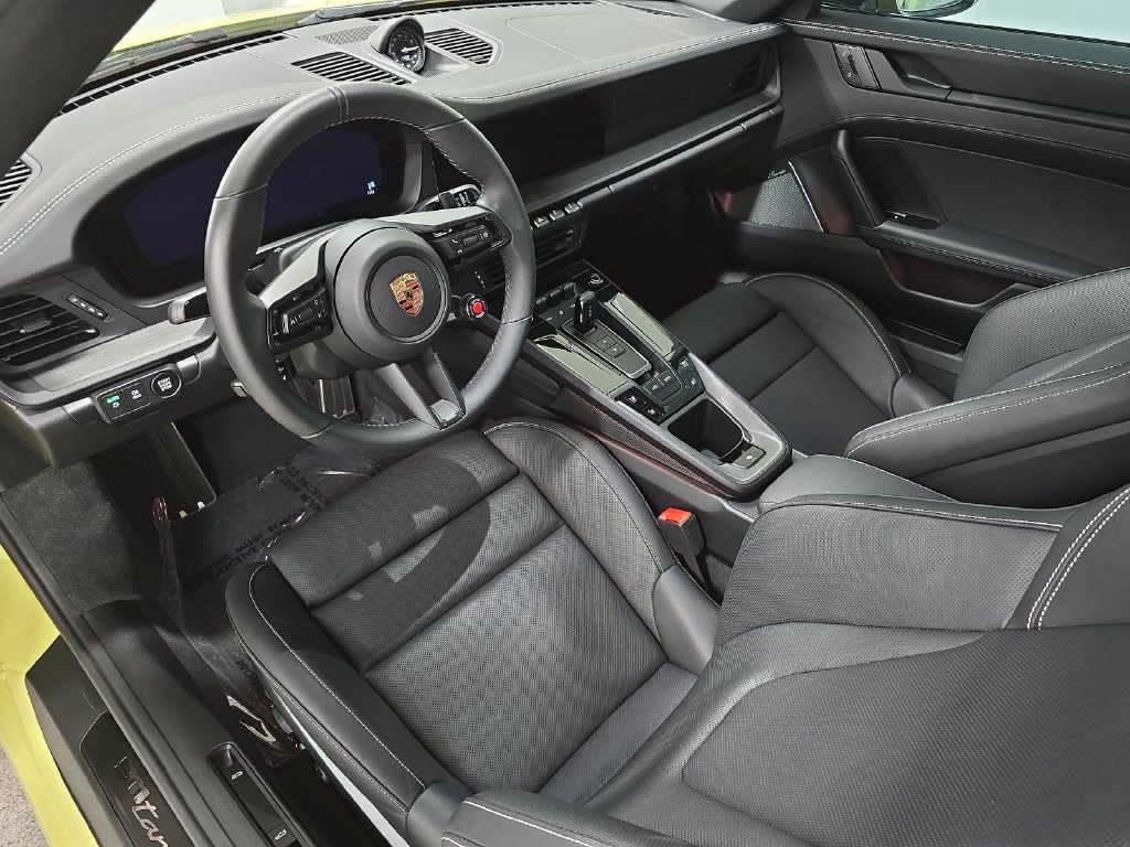 Used 2026 Porsche 911 Targa 4 GTS AWD/4WD image 4