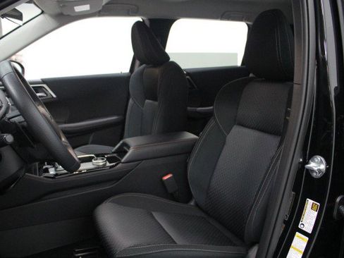 New 2026 Mitsubishi Outlander ES image 7