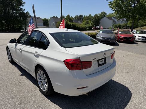 Used 2018 BMW 320i xDrive Sedan AWD/4WD image 7